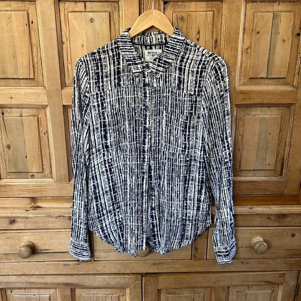 Holding‎ Horses 6 Blue White Blouse Collared Long Sleeve Western